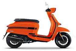 oranžs motorolleris lambretta V125