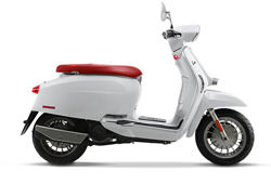 balts motorolleris lambretta V50