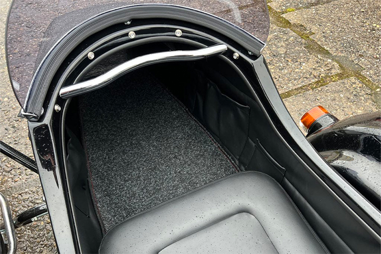 velorex 563 blakusvāģis